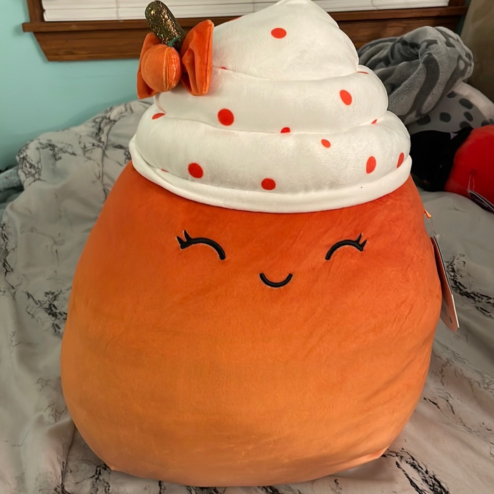 Collectors Kendla Squishmellow pumpkin spice latte